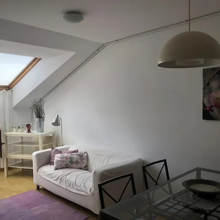 El Nial De L'andolina *