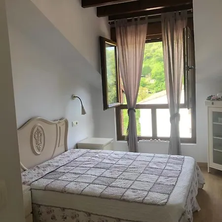 El Nial De L'andolina Apartment Onís